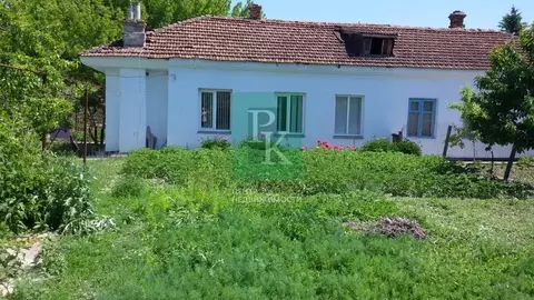 Дом в Крым, Бахчисарайский район, с. Железнодорожное ул. Шмелева, 27 ...
