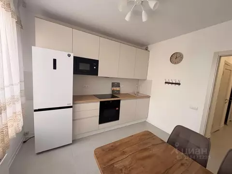 2-к кв. Москва Давыдковская ул., 10 (65.0 м)