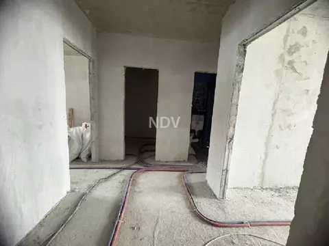 Продается 2-комнатная квартира