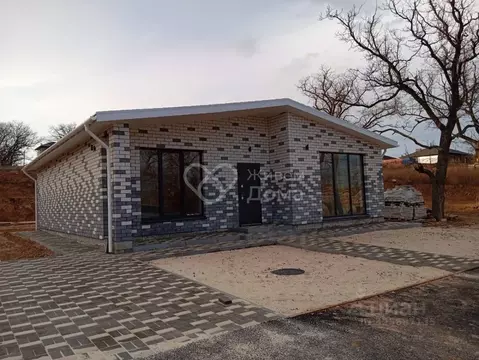 Дом в Волгоградская область, Волгоград ул. Джамбула Джабаева (103 м)