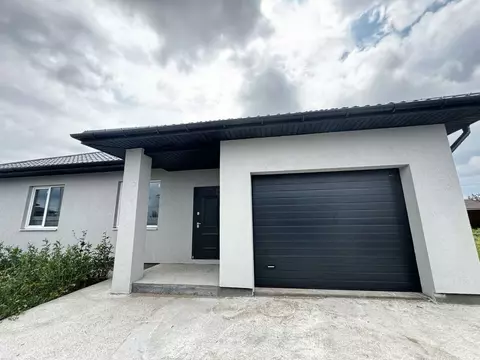 Дом в Самарская область, Ставропольский район, с. Подстепки ул. ...