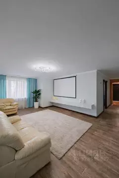 3-к кв. Волгоградская область, Волгоград ул. Гвоздкова, 20 (80.0 м)