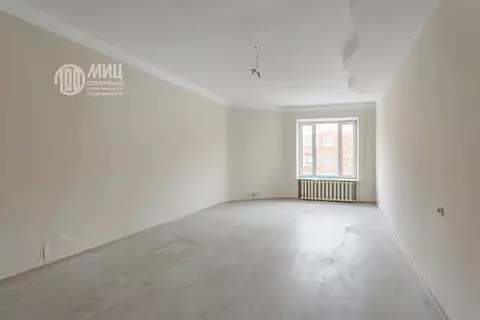 Продается 4-комнатная квартира