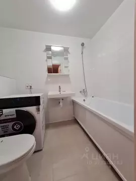 3-к кв. Москва Кольская ул., 8к1 (95.0 м)