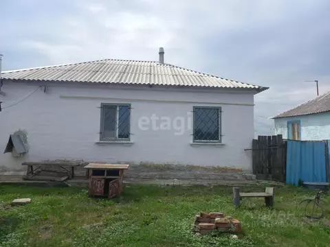 Дом в Курская область, Мантуровский район, Ястребовский сельсовет, с. ...