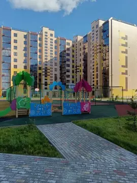 3-к кв. Омская область, Омск проезд 6-й Амурский, 16 (76.0 м)