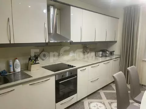 Продается 3-комнатная квартира