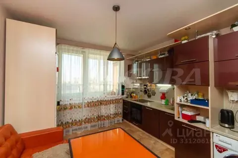 2-к кв. Тюменская область, Тюмень Заречный проезд, 39Ак1 (63.0 м)