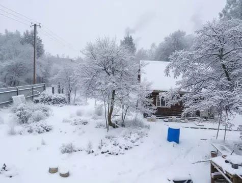 Дом в Ленинградская область, Киришский район, Кусинское с/пос, ...