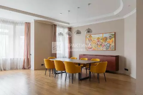 Продается 4-комнатная квартира