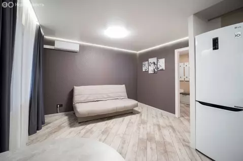 2-комнатная квартира: Екатеринбург, Шишимская улица, 19 (68.6 м)