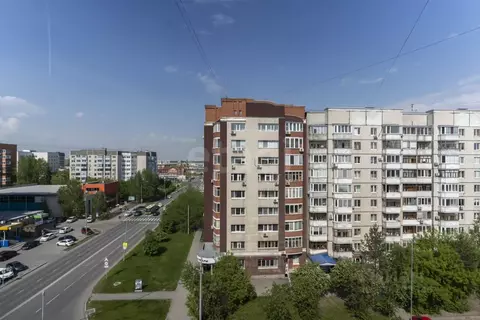 4-к кв. Тюменская область, Тюмень Восточный мкр, ул. Моторостроителей, ...