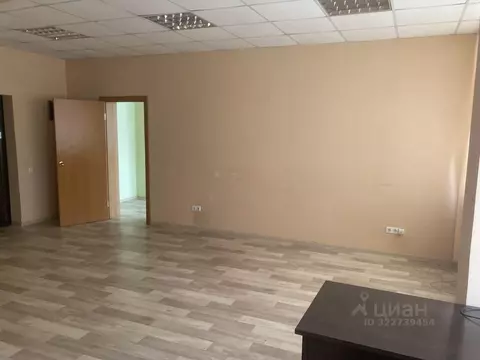 Помещение свободного назначения в Красноярский край, Красноярск ул. ...