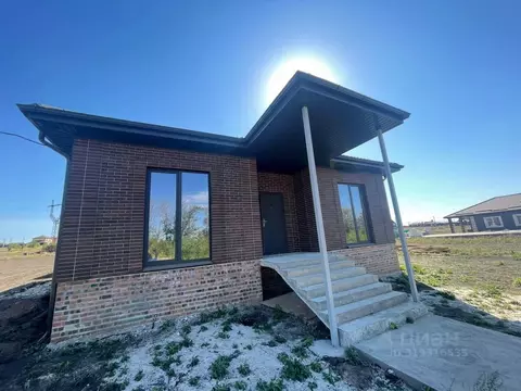 Дом в Ростовская область, Аксайский район, Грушевская ст-ца пер. ...
