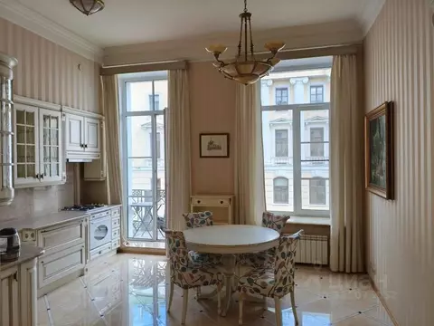 3-к кв. Санкт-Петербург Большая Морская ул., 9 (125.0 м)