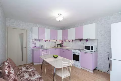 2-к кв. Тюменская область, Тюмень Широтная ул., 100к1 (66.8 м)