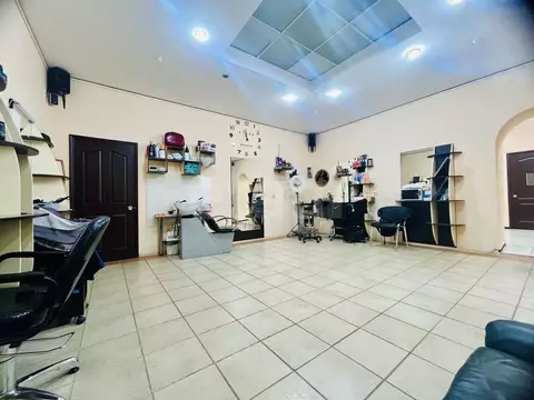 Помещение свободного назначения в Астраханская область, Астрахань ул. ...