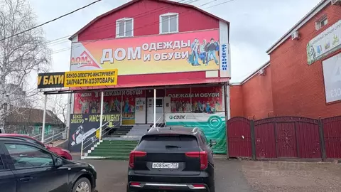 Торговая площадь в Оренбургская область, пос. Саракташ ул. Ленина, 22 ...
