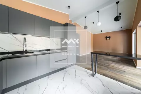 Дом в Ленинградская область, Выборгский район, Первомайское с/пос ...