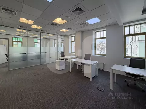 Офис в Москва Подкопаевский пер., 4 (225 м)