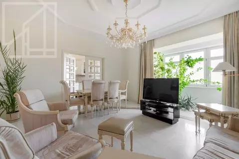 4-к кв. Москва ул. Крылатские Холмы, 15К2 (191.0 м)