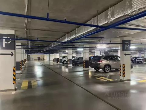 Гараж в Тюменская область, Тюмень ул. Федюнинского, 30к3 (14 м)