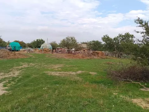 Участок в Крым, Кировский район, Первомайское с/пос, с. Отважное ул. ...