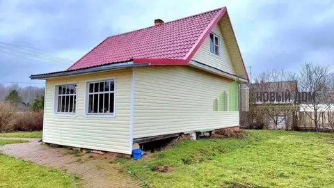 Дом в Новгородская область, Новгородский район, Савинское с/пос, д. ...