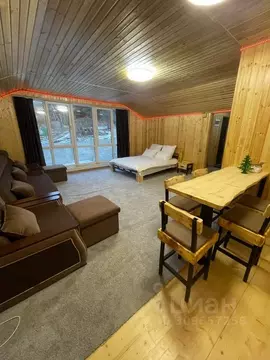 Дом в Карачаево-Черкесия, Теберда Карачаевский городской округ, ул. ...