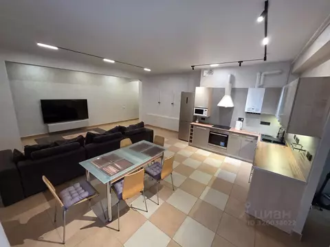 3-к кв. Краснодарский край, Сочи Центральный мкр, ул. Первомайская, 11 ...