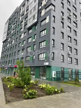 3-к кв. Тюменская область, Тюмень Рощино мкр, ул. Александра ...