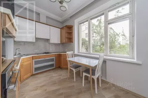 3-к кв. Москва Малая Бронная ул., 38 (95.0 м)