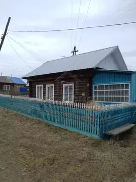 Дом в Красноярский край, Ирбейский сельсовет, с. Ирбейское ул. ...