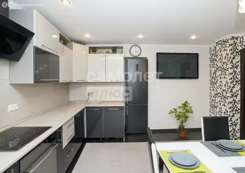 3-комнатная квартира: Омск, проспект Комарова, 21 (84 м)