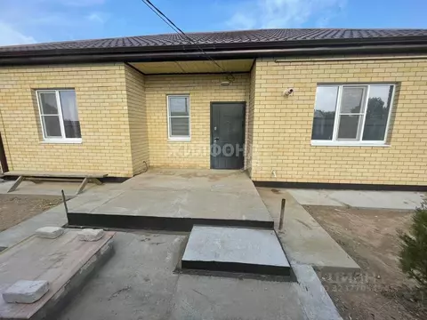 Дом в Астраханская область, Приволжский район, с. Осыпной Бугор ул. ...