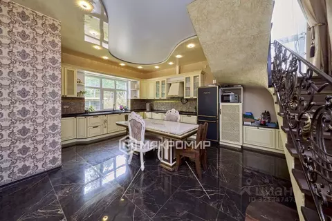 Дом в Ленинградская область, Выборгский район, Рощино пгт ул. ...