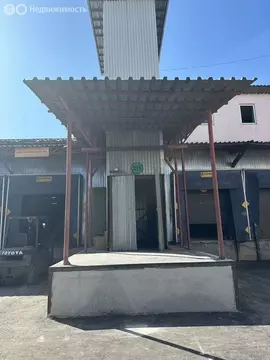 Склад (739 м)