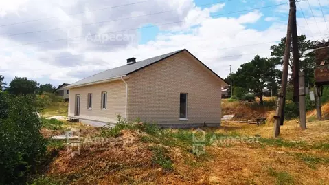 Дом в Волгоградская область, Волгоград Поселок Горная Поляна тер., ул. ...