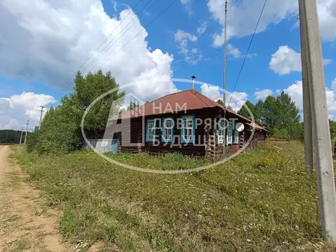 Дом в Пермский край, Чернушинский городской округ, д. Караморка ул. ...