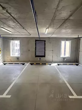 Гараж в Санкт-Петербург наб. Реки Каменки, 11к1 (13 м)