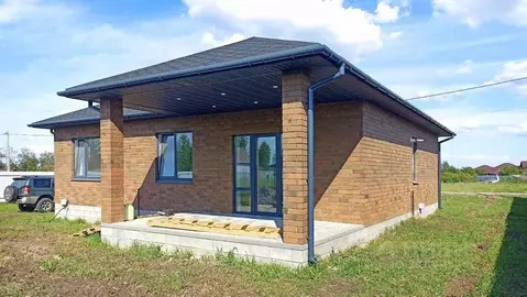 Дом в Белгородская область, Корочанский район, Мелиховское с/пос, с. ...