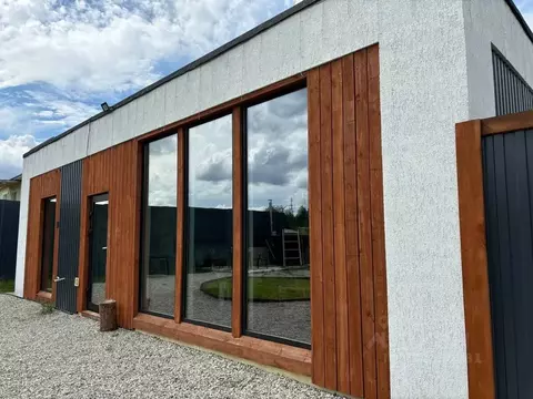 Дом в Свердловская область, Екатеринбург ул. Мурзинская, 13Ж (100 м)