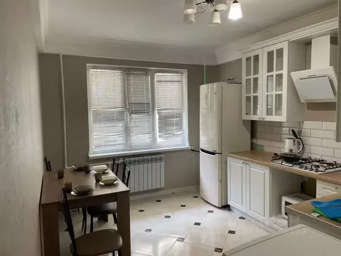 3-к кв. Дагестан, Каспийск ул. Зейнудина Батманова, 2 (70.0 м)