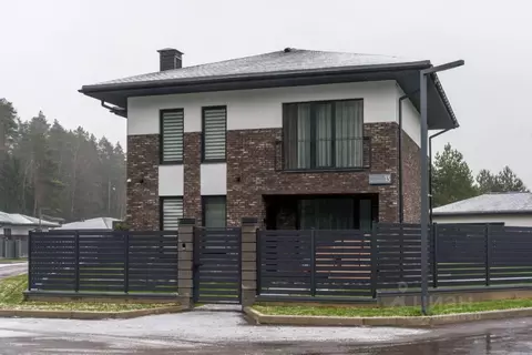 Дом в Московская область, Солнечногорск городской округ, д. Полежайки ...