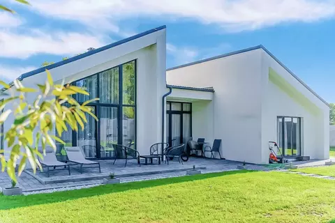 Дом в Калининградская область, Гурьевский муниципальный округ, пос. ...