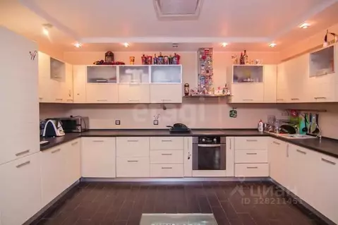 2-к кв. Тюменская область, Тюмень Первомайская ул., 34 (100.0 м)