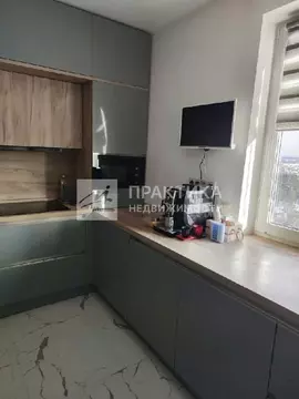 Продается 4-комнатная квартира