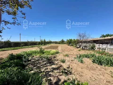 Дом в Волгоградская область, Октябрьский район, с. Абганерово ул. ...