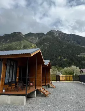 Дом в Карачаево-Черкесия, Теберда Карачаевский городской округ, ул. ...