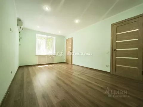 Офис в Крым, Симферополь ул. 60 лет Октября, 5 (50 м)